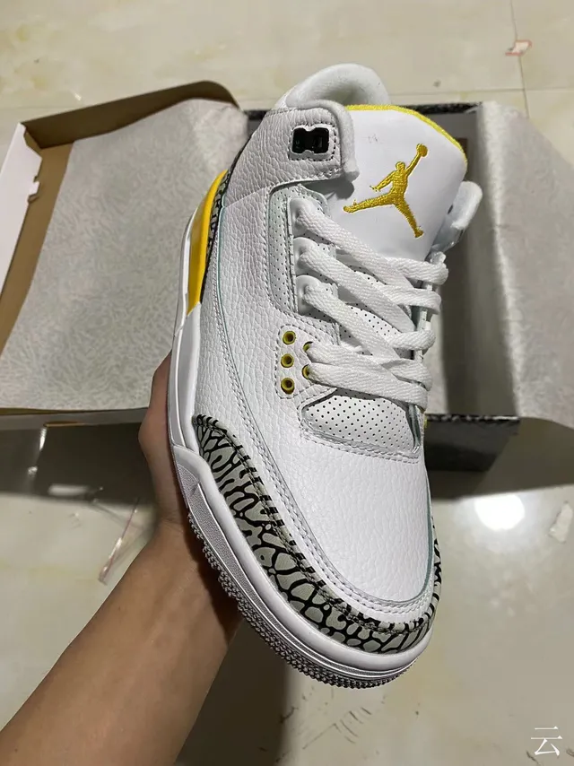 Air Jordan 3 White Yellow Elephant Print Basketball Shoes 2