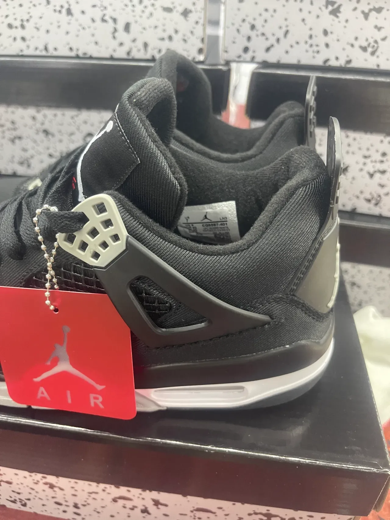 Air Jordan 4 Chaussures de Basketball Noir Blanc Argent 7
