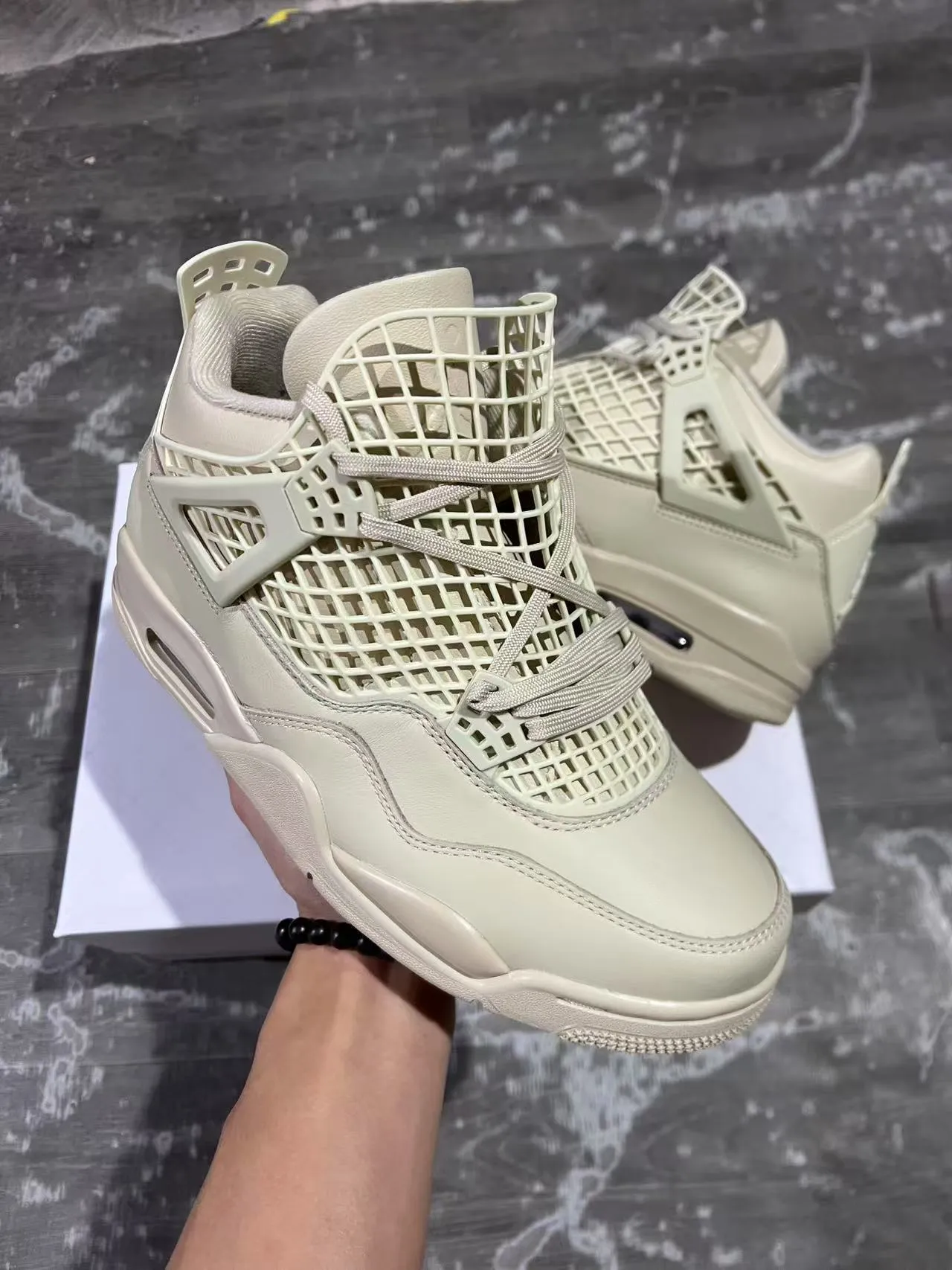 Air Jordan 4 Monochromatic Off-White Basketball Shoes 2