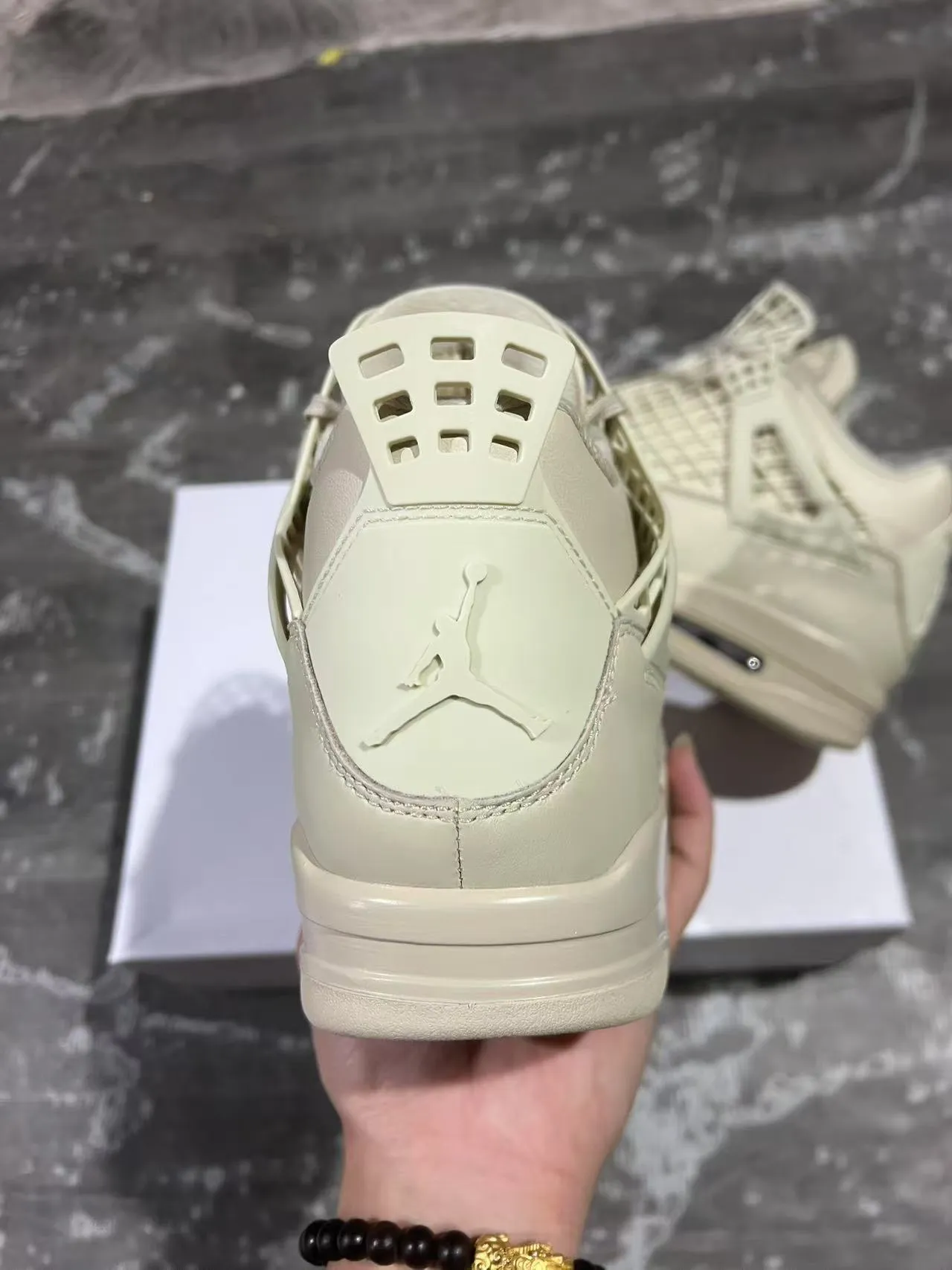 Air Jordan 4 Monochromatic Off-White Basketball Shoes 8