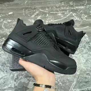 Air Jordan 4 单色黑篮球鞋