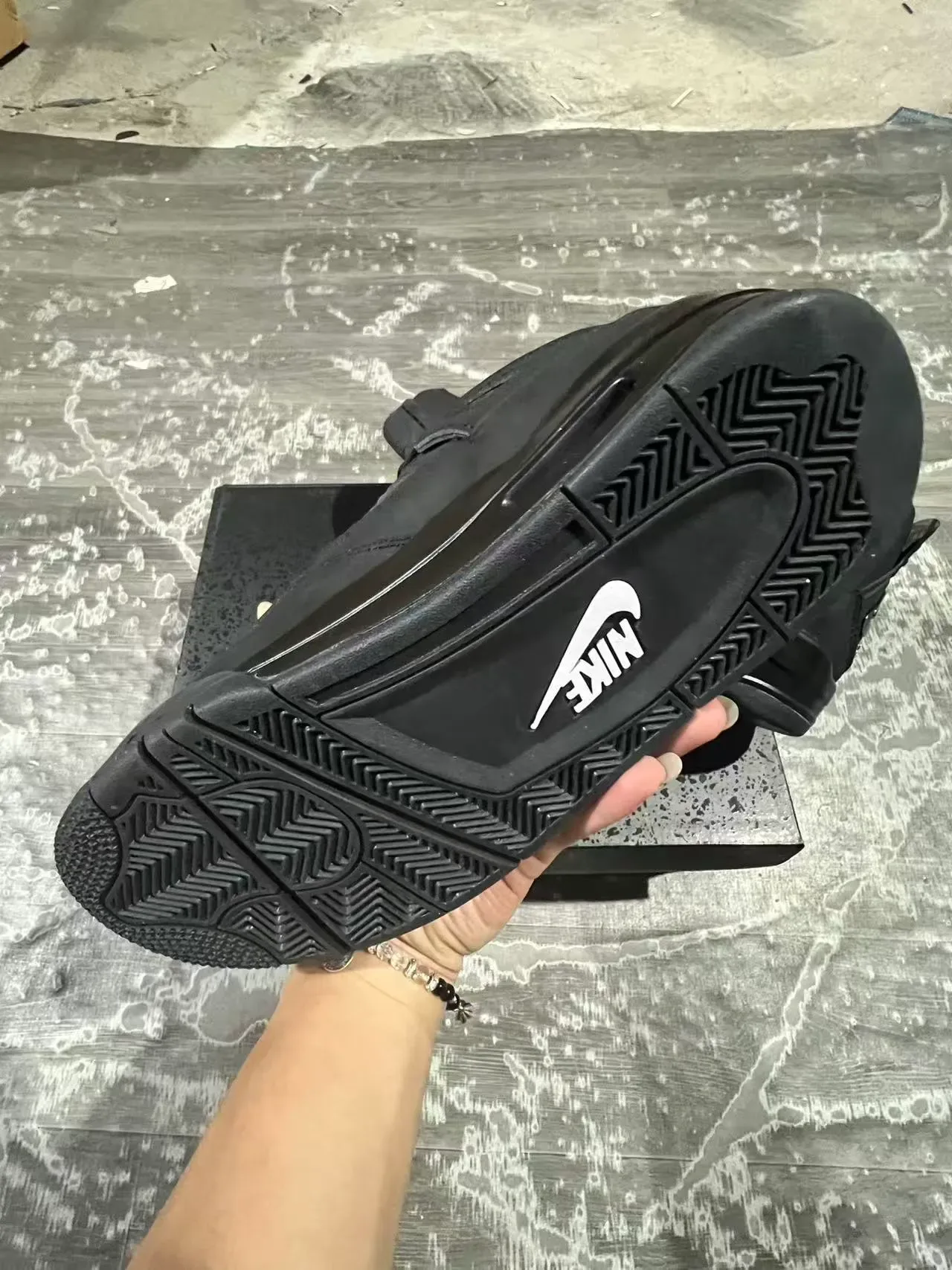 Air Jordan 4 Noir Monocrome Chaussures de Basketball 6