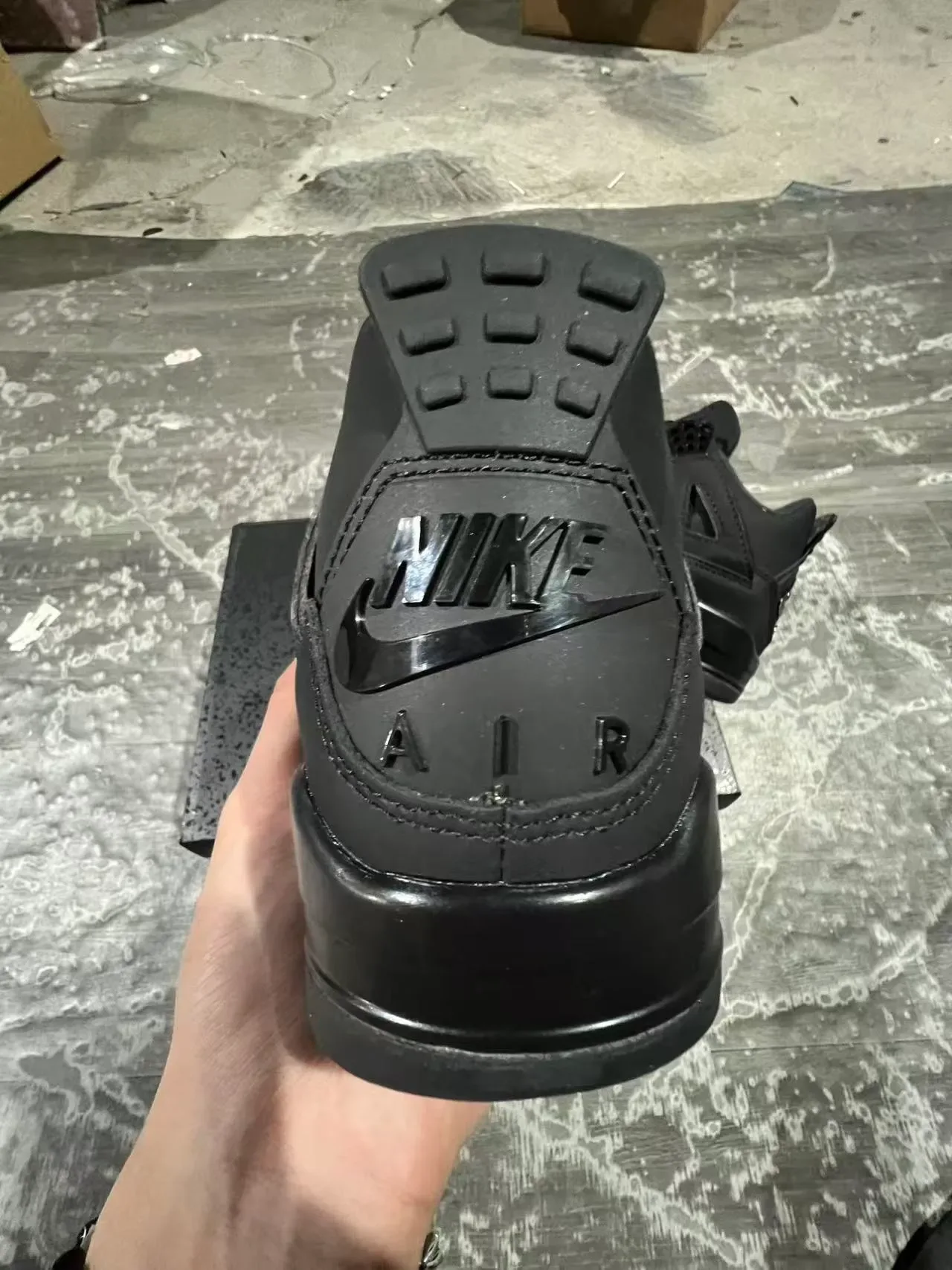 Air Jordan 4 Noir Monocrome Chaussures de Basketball 8