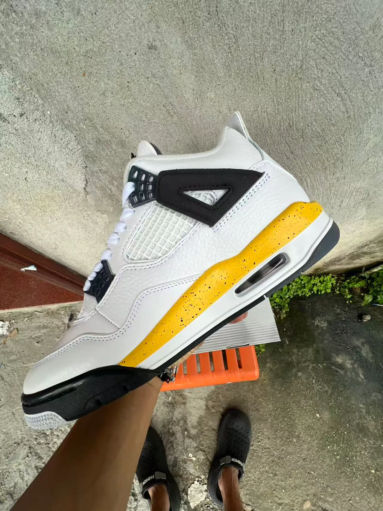 Air Jordan 4 chaussures de basketball blanc noir jaune moucheté 5