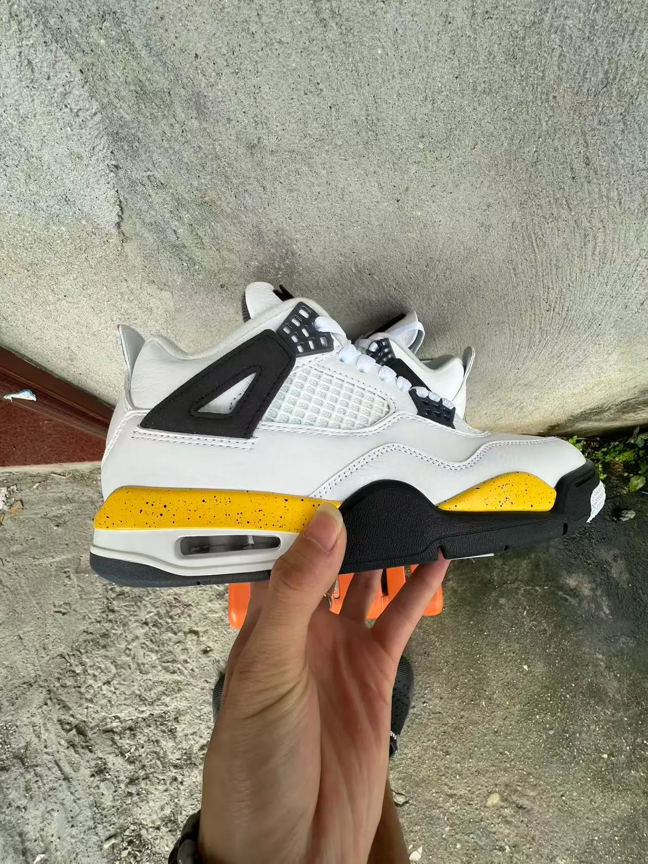 Air Jordan 4 chaussures de basketball blanc noir jaune moucheté 7