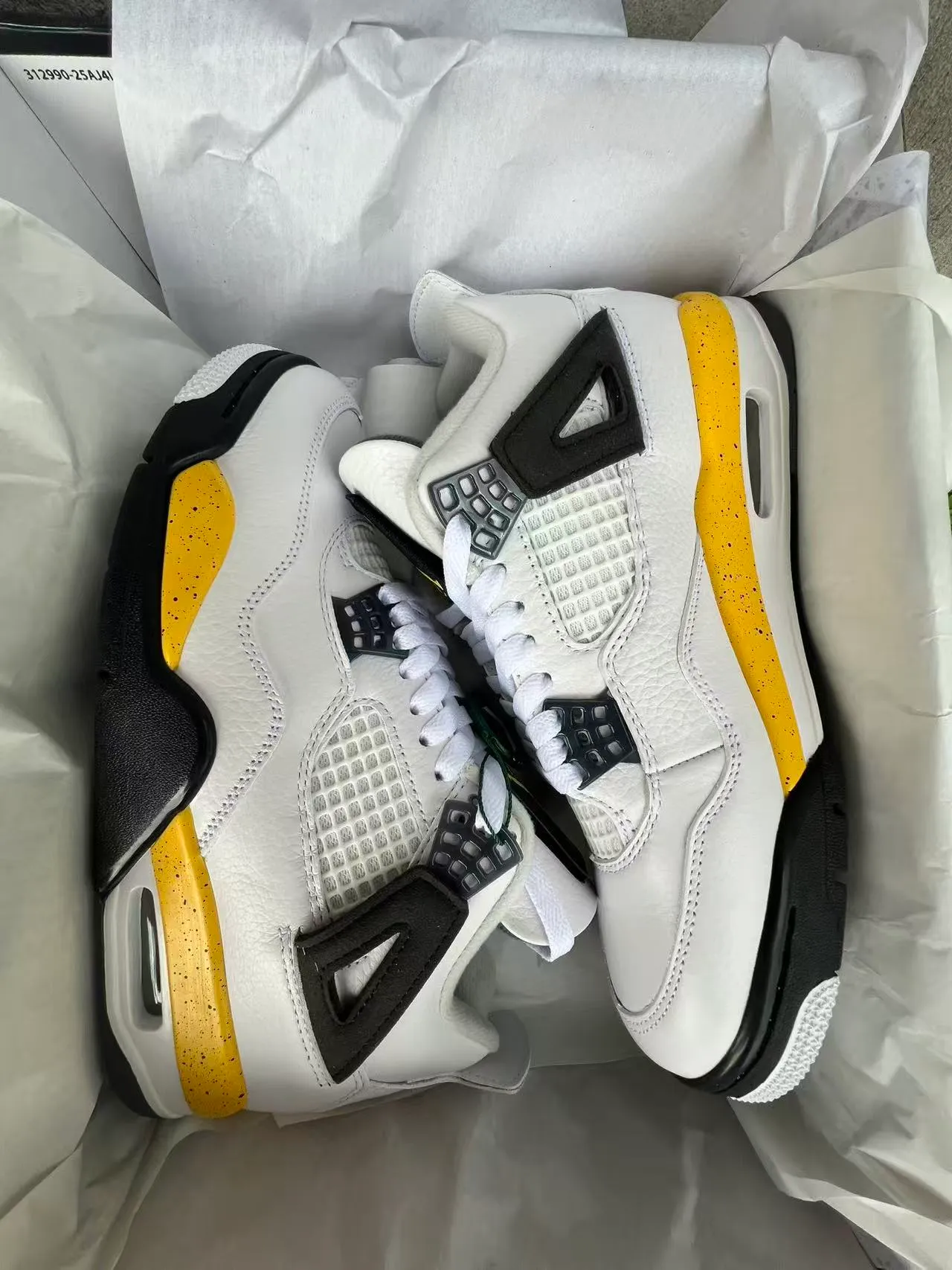 Air Jordan 4 chaussures de basketball blanc noir jaune moucheté 9