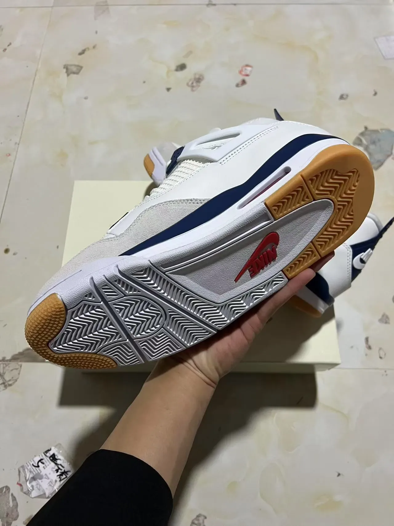 Air Jordan 4 Blanc Navy Gum Chaussures de basketball 6