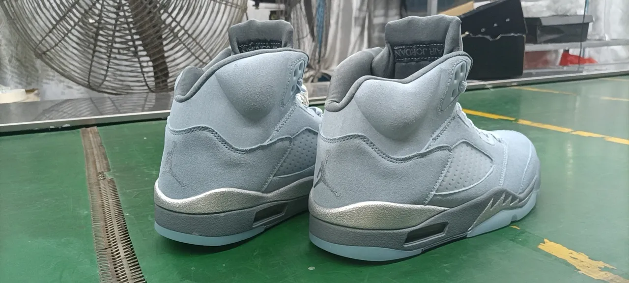 Air Jordan 5 Light Gray Suede Metallic Silver Basketball Shoes 4