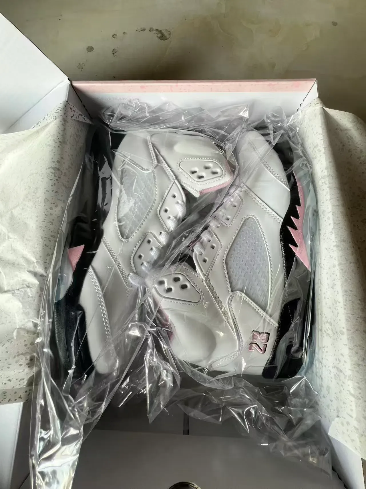 Air Jordan 5 Branco Preto Rosa Tênis de Basquete 9