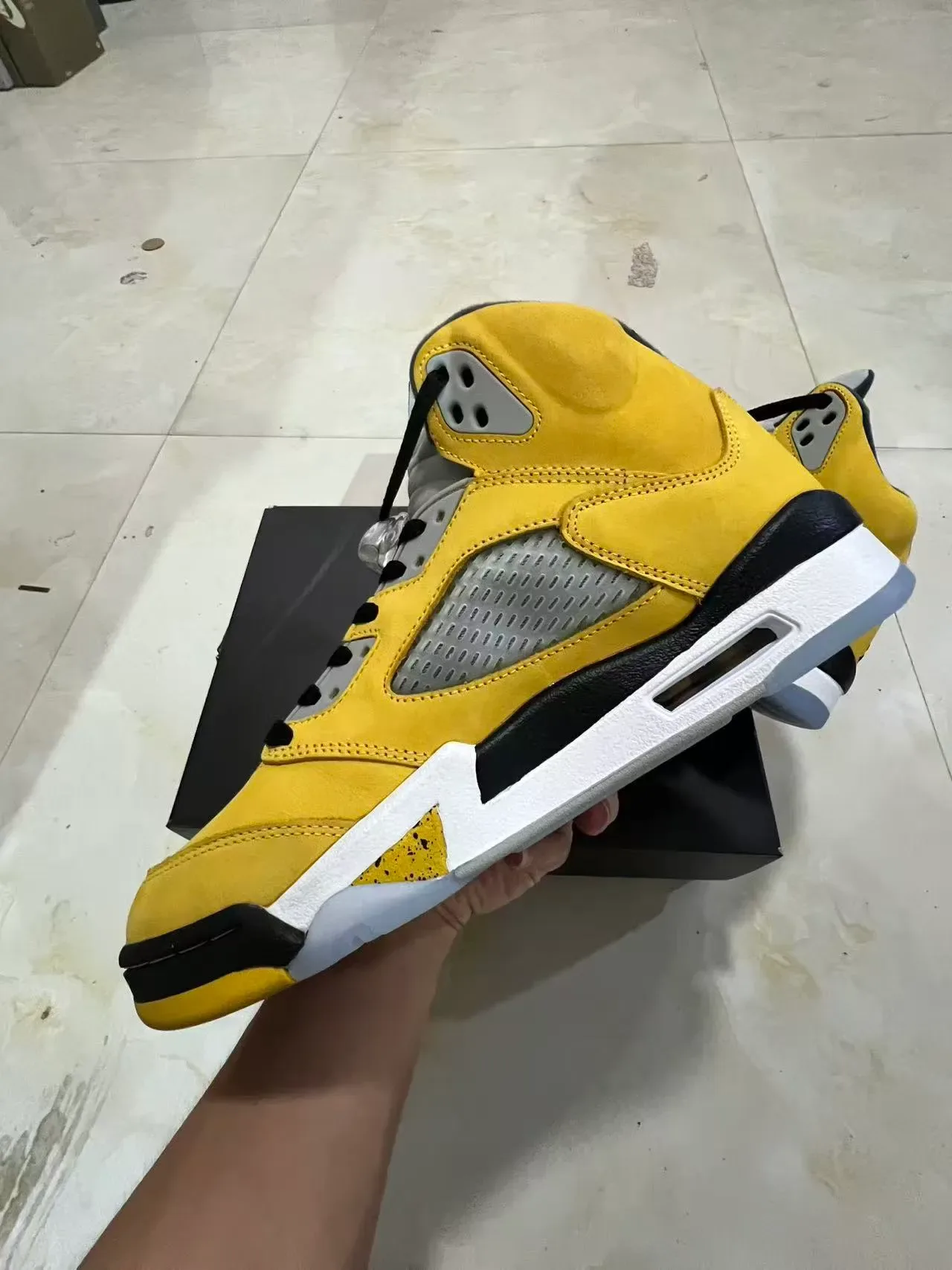 Air Jordan 5 Amarillo Negro Gris Zapatos de Baloncesto 5