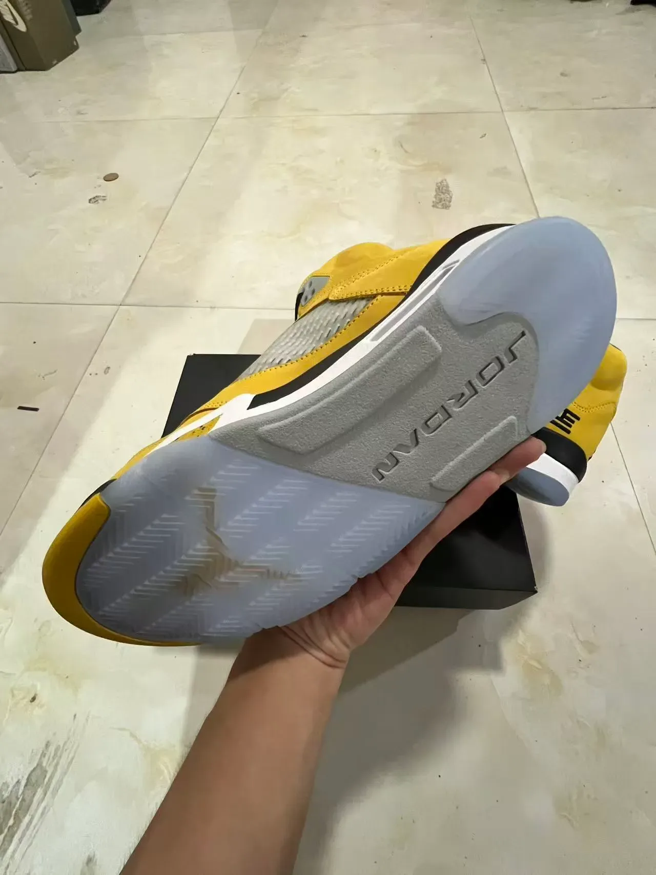 Air Jordan 5 Amarillo Negro Gris Zapatos de Baloncesto 6