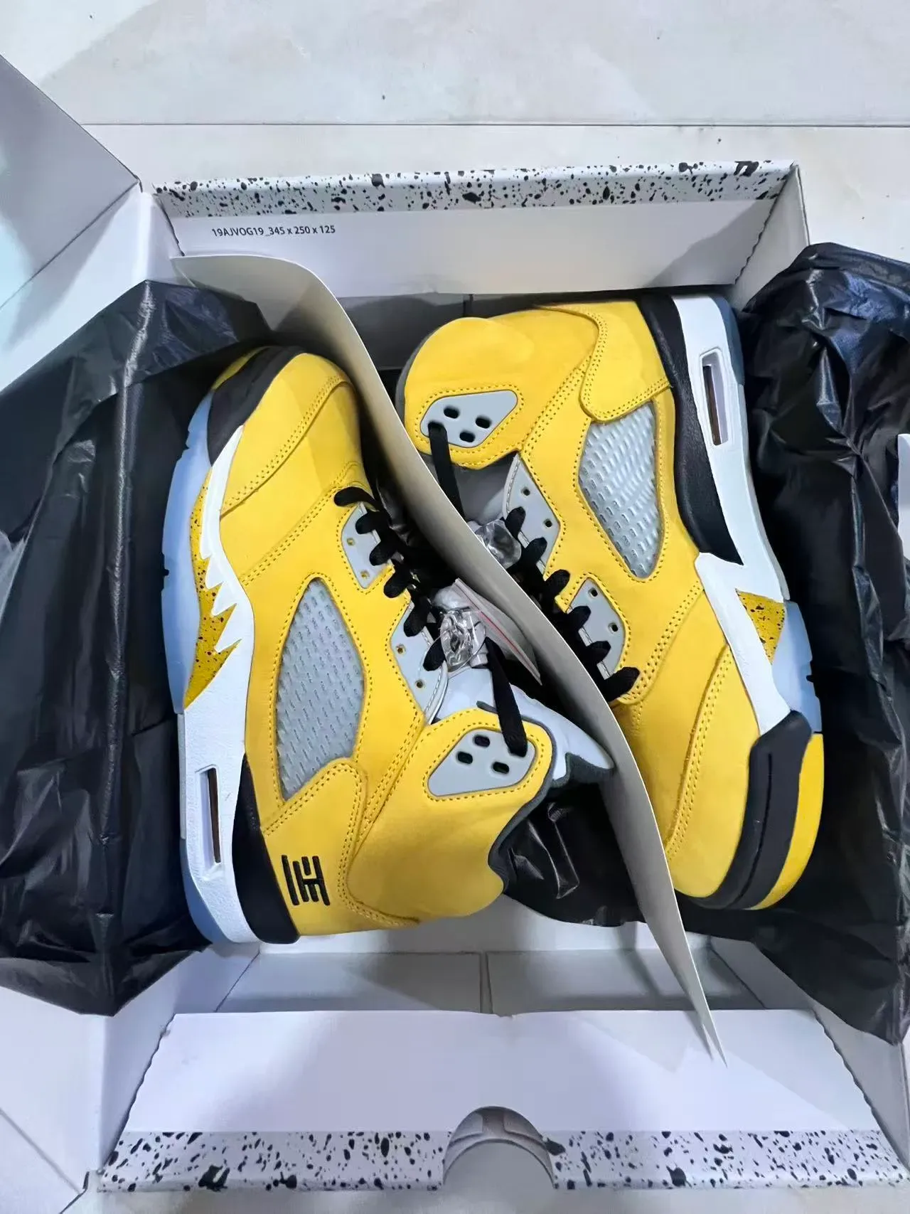 Air Jordan 5 Amarillo Negro Gris Zapatos de Baloncesto 9