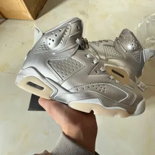 Air Jordan 6 金属银高帮篮球鞋