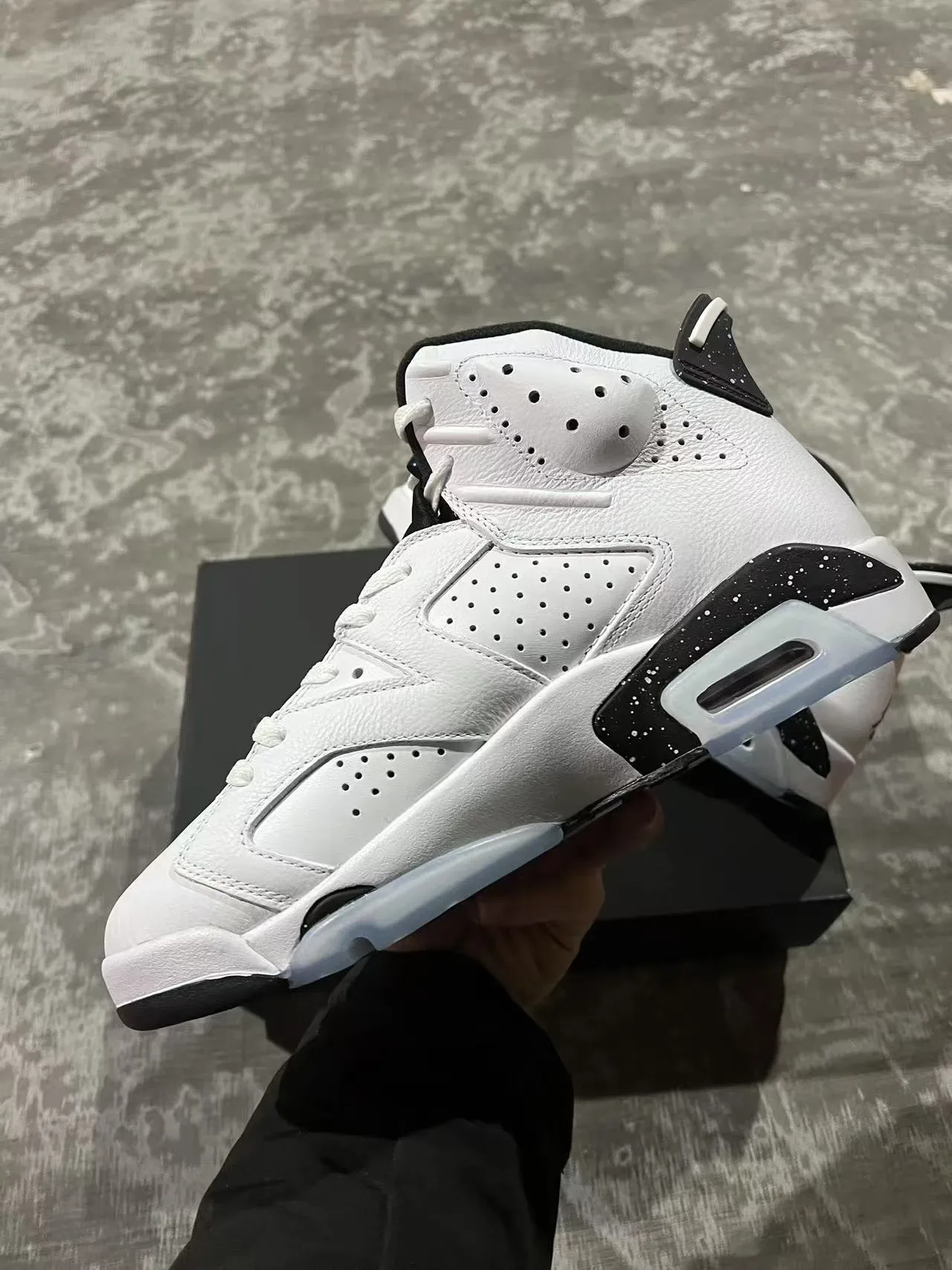 Air Jordan 6 White Black Speckled Midsole Basketball Shoes 5