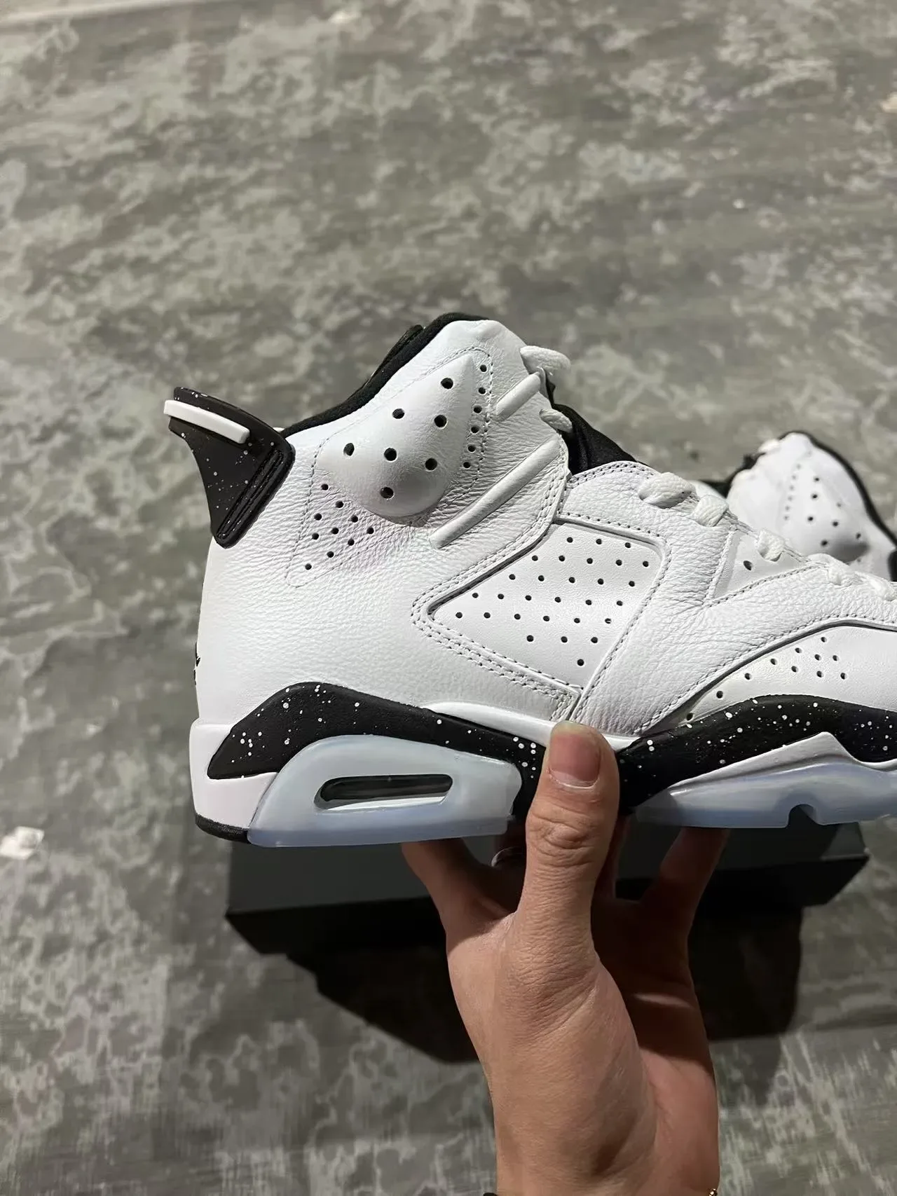 Air Jordan 6 White Black Speckled Midsole Basketball Shoes 7