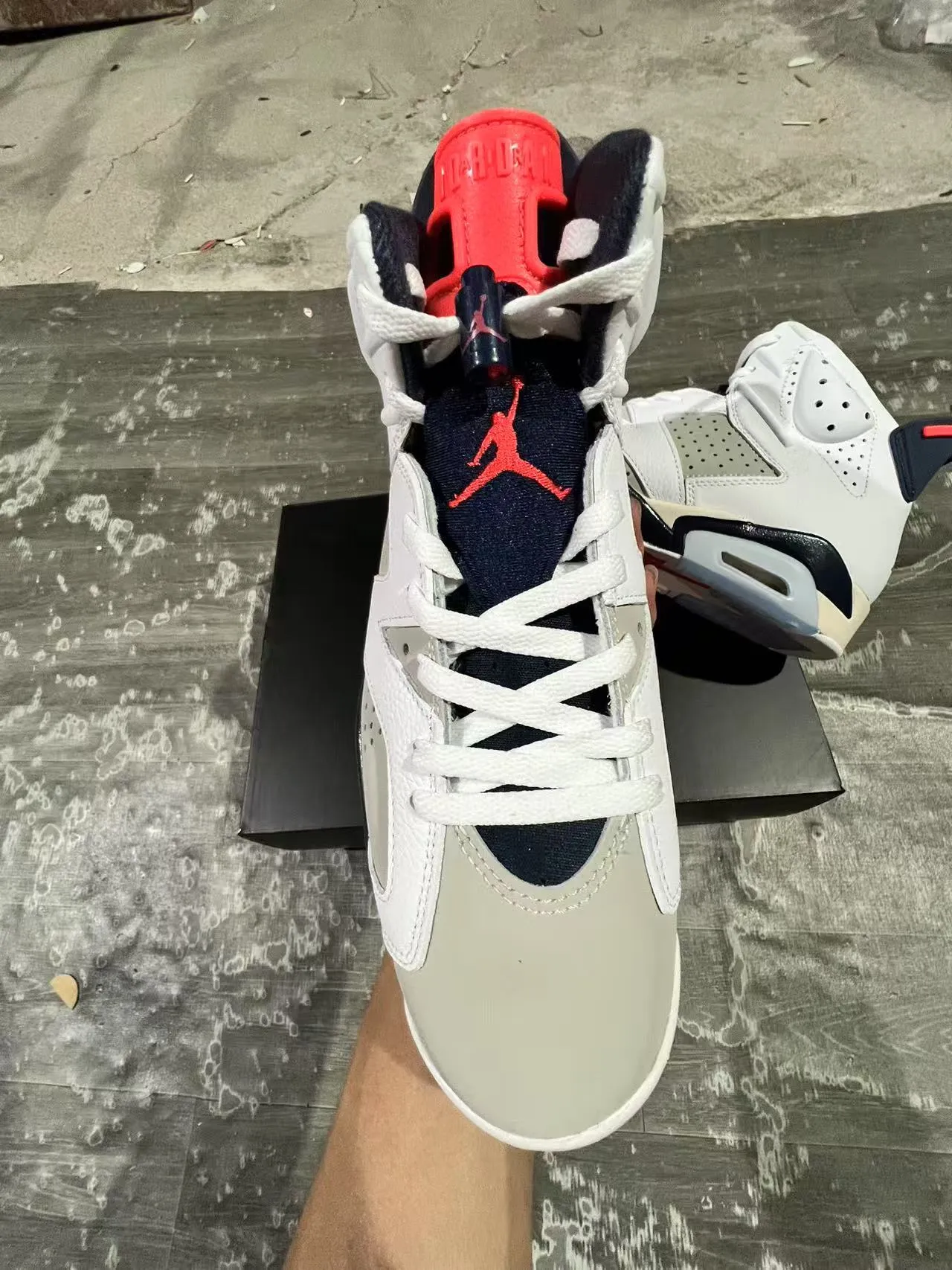 Chaussures de basketball Air Jordan 6 blanc gris clair bleu marine rouge 3