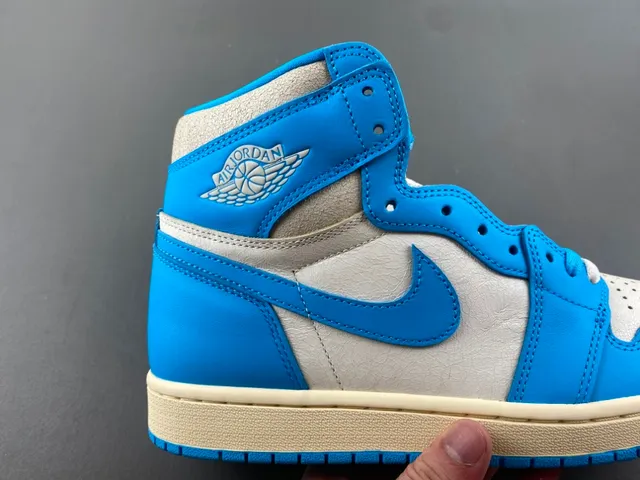 Air Jordan Blue Beige High-Top Leather Upper Basketball Shoes 3