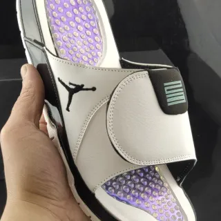 Air Jordan सफेद काला लेदर अपर पेटेंट हील काउंटर स्लिपर्स