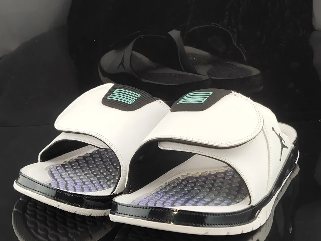 Air Jordan White Black Leather Upper Patent Heel Counter Slippers 2