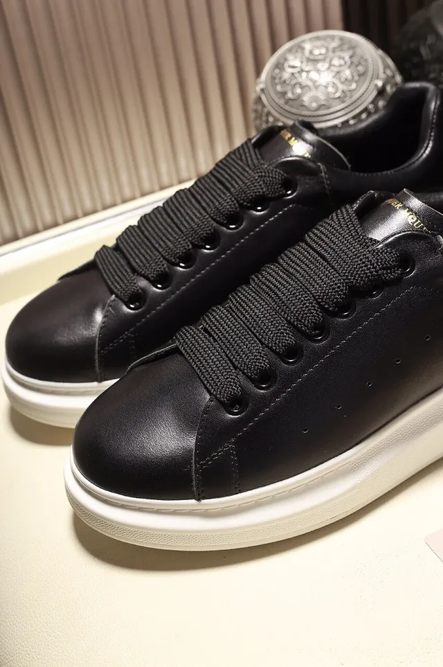 Alexander McQueen ওভারসাইজ স্নিকার কালো চামড়া লাইফস্টাইল স্নিকার 4