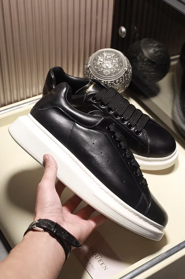 Alexander McQueen ওভারসাইজ স্নিকার কালো চামড়া লাইফস্টাইল স্নিকার 7