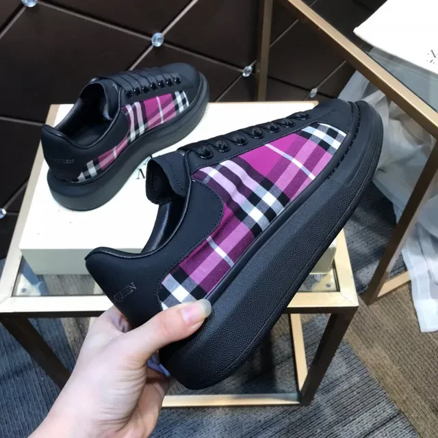Alexander McQueen Tênis Lifestyle Oversized Preto Magenta Plaid 4
