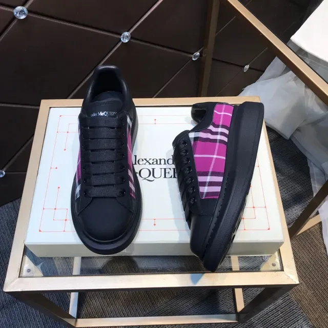 Alexander McQueen Tênis Lifestyle Oversized Preto Magenta Plaid 7
