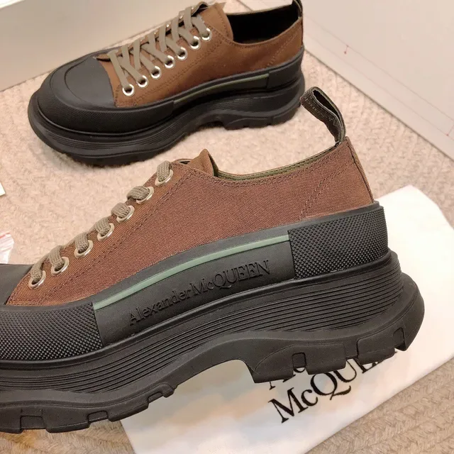 Alexander McQueen حذاء oversized قماش بني سول أسود حذاء أسلوب حياة 2