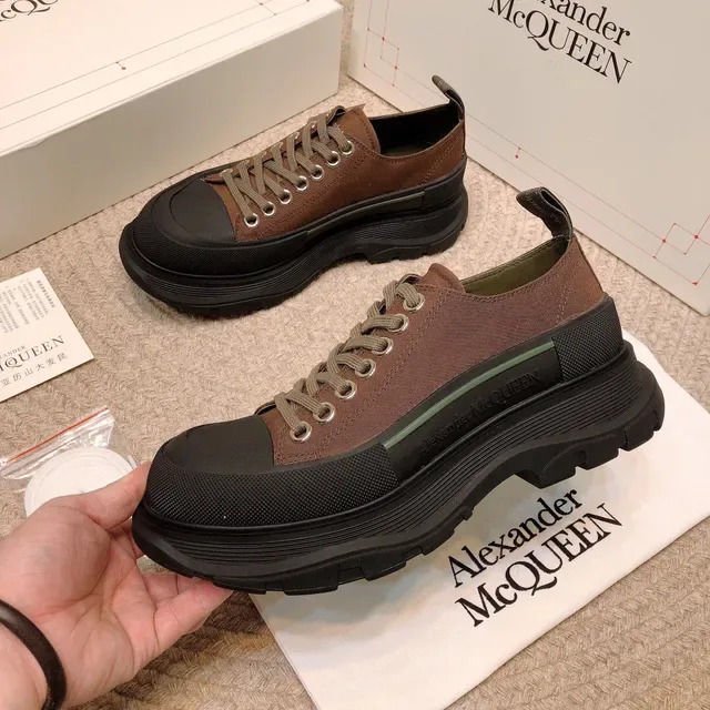 Alexander McQueen حذاء oversized قماش بني سول أسود حذاء أسلوب حياة 8