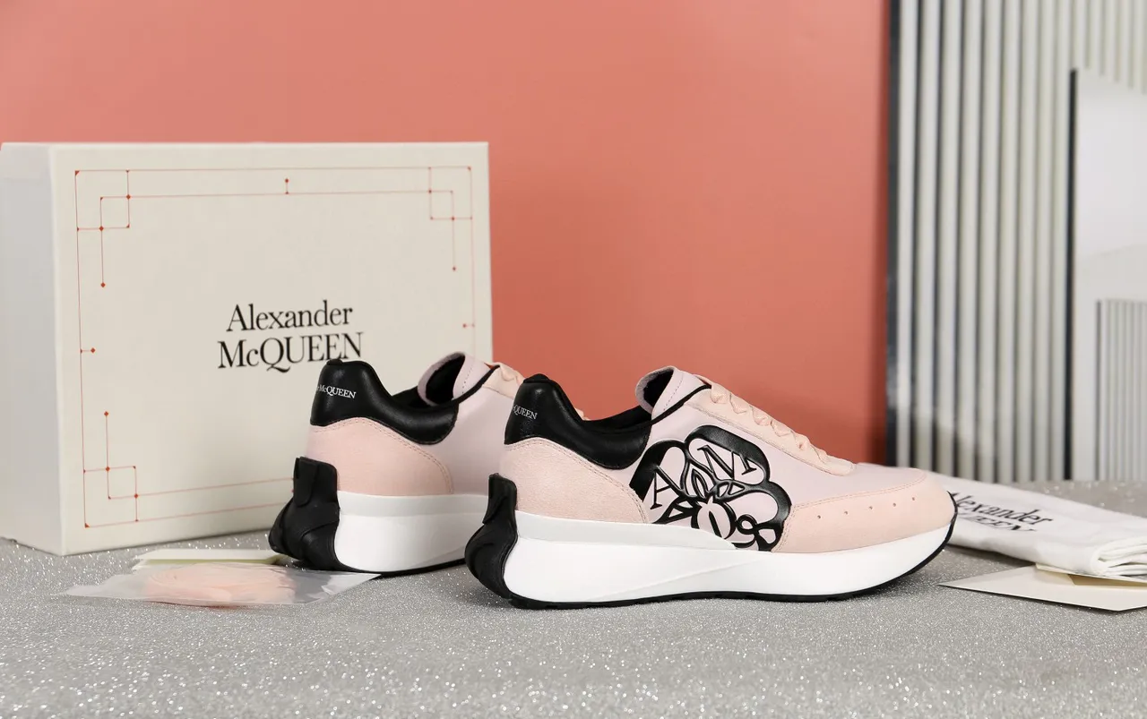 Alexander McQueen Zapatillas oversized rosa ante Lifestyle Sneakers 6