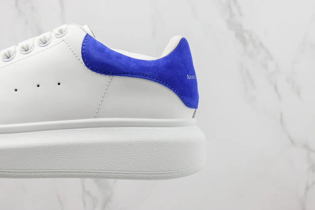 Alexander McQueen Zapatilhas Lifestyle Oversized de Camurça Brancas e Azuis 7