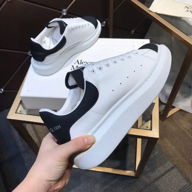 Alexander McQueen ওভারসাইজড স্নিকার সাদা কালো লাইফস্টাইল স্নিকার 5