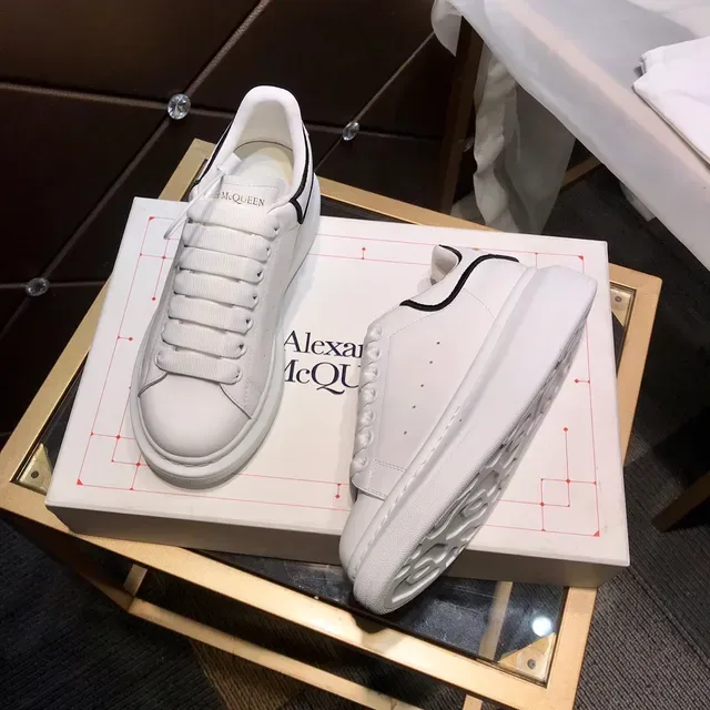 Alexander McQueen Oversized Sneaker White Black Sole Smooth Leather Lifestyle Sneakers 8