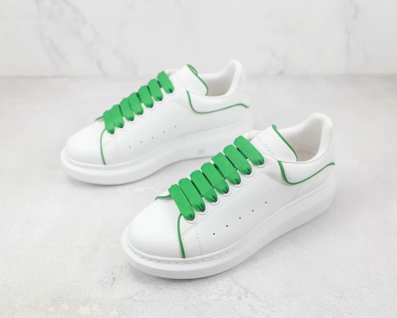 Alexander McQueen Oversized Sneaker White Green Platform Sole Smooth Leather Upper Lifestyle Sneakers 4