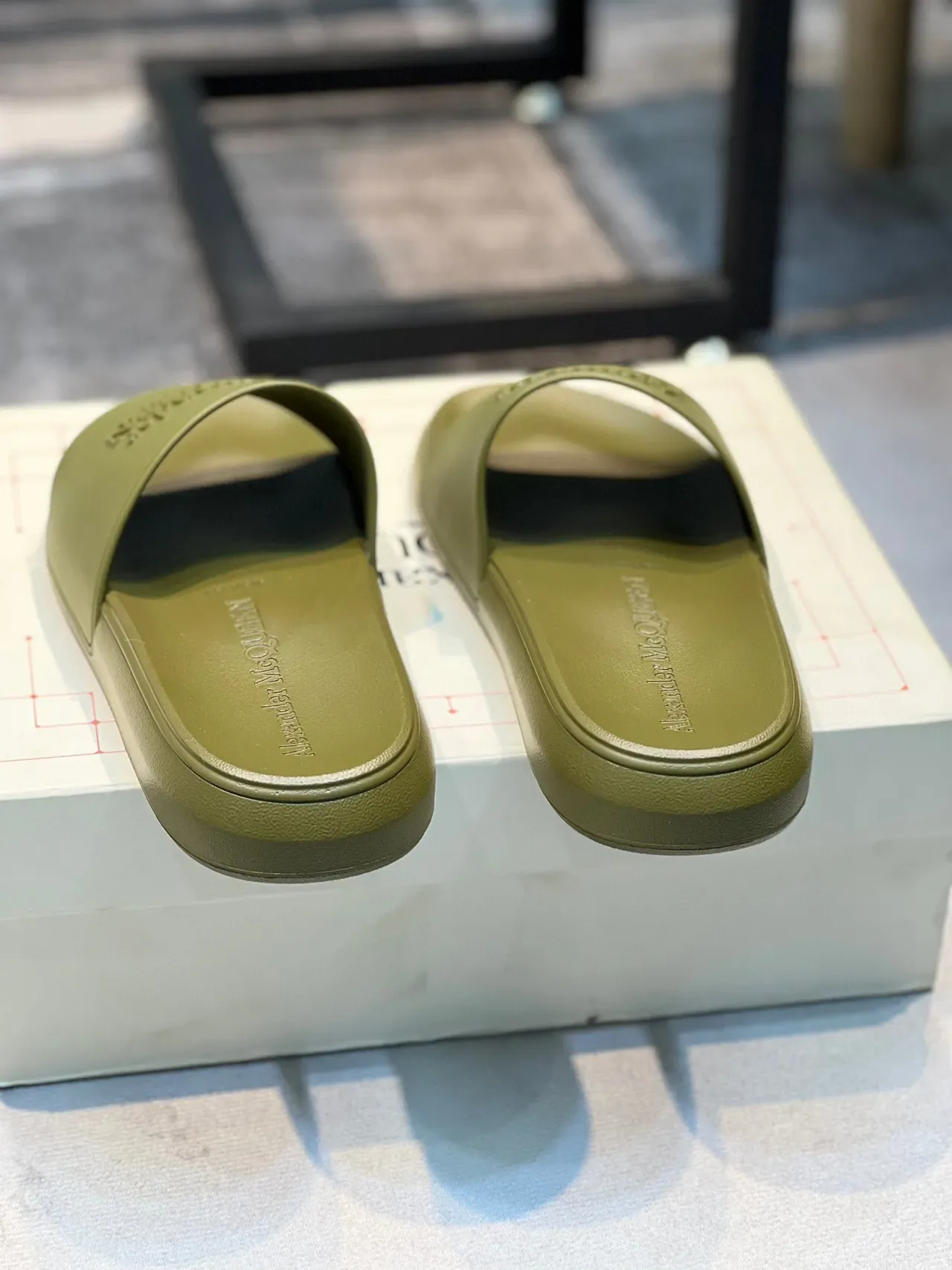 Alexander McQueen Slides Verde Oliva 2