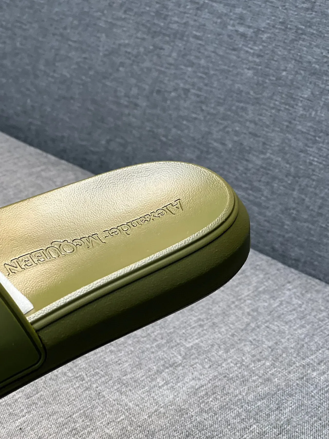 Alexander McQueen Slides Verde Oliva 8