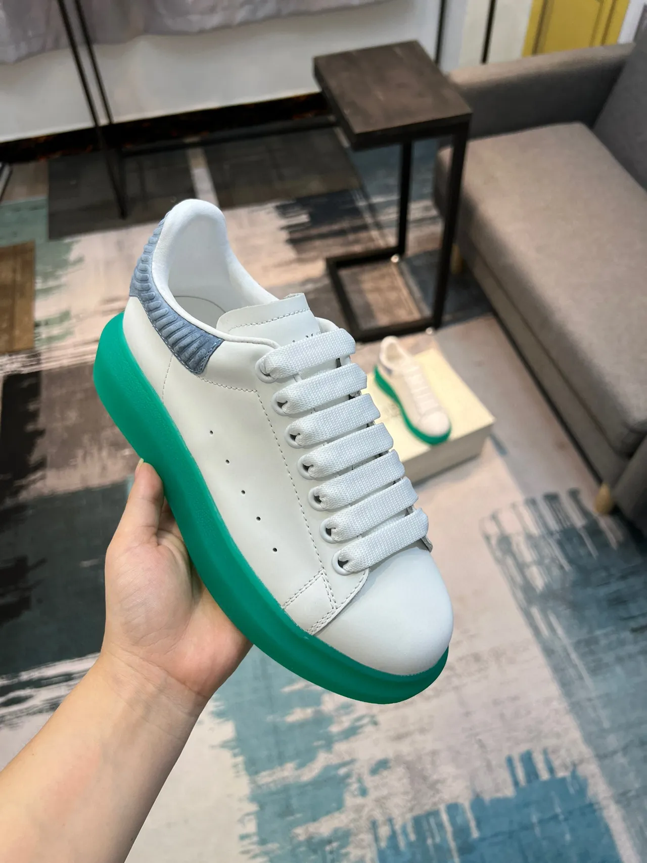 Alexander McQueen সাদা সবুজ লো-টপ ওভারসাইজড প্ল্যাটফর্ম লাইফস্টাইল স্নিকার 5