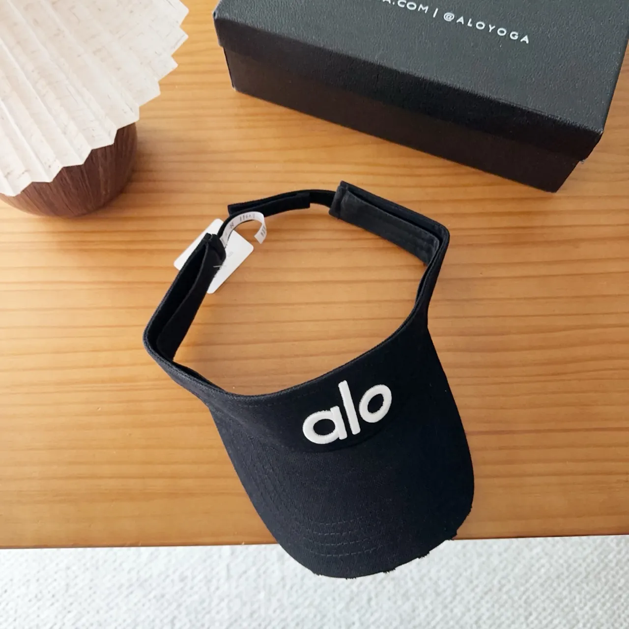 Alo Black White Minimalist Embroidered Logo Baseball Cap 3