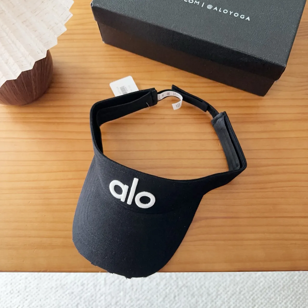 Alo Black White Minimalist Embroidered Logo Baseball Cap 4