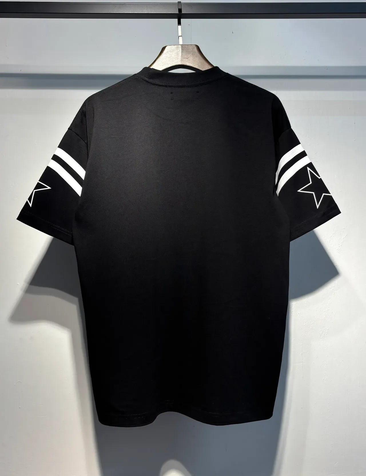 Amiri Black White Crewneck Graphic-Print T-Shirt 3