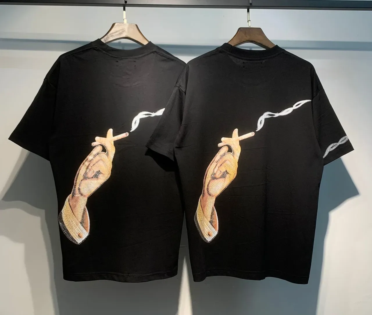 Amiri Crystal Embellished Hand Graphic T-Shirt 4
