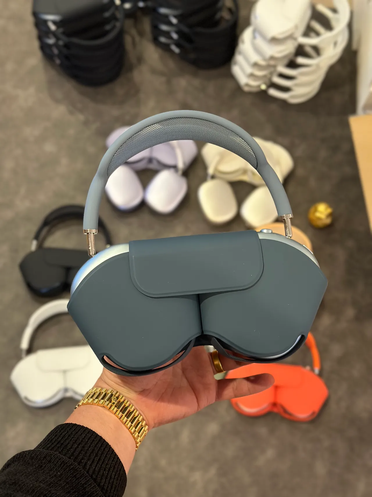Apple AirPods Max Over-Ear Headphones 12