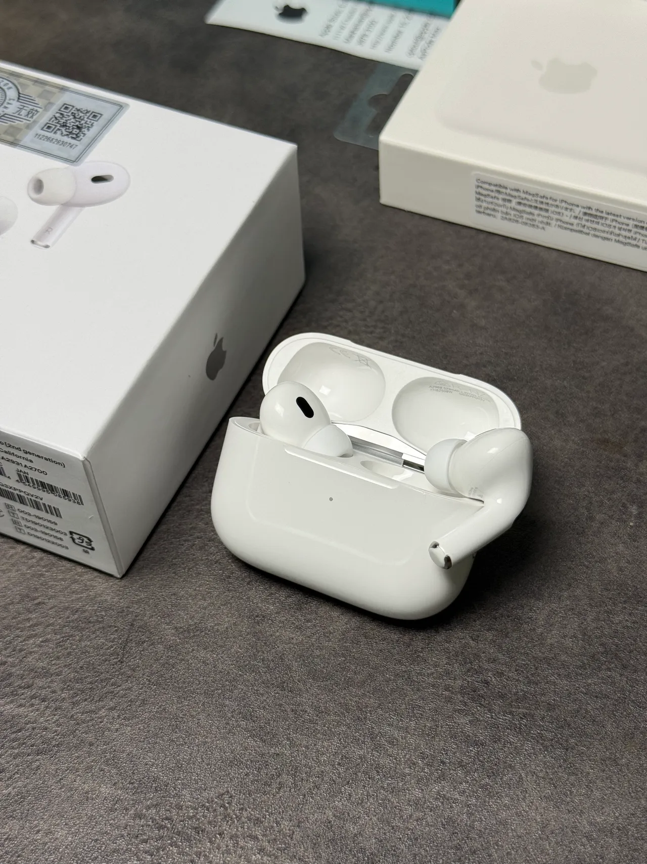 Apple AirPods Pro White Stem-Style Silicone Ear Tips TWS Earbuds 7