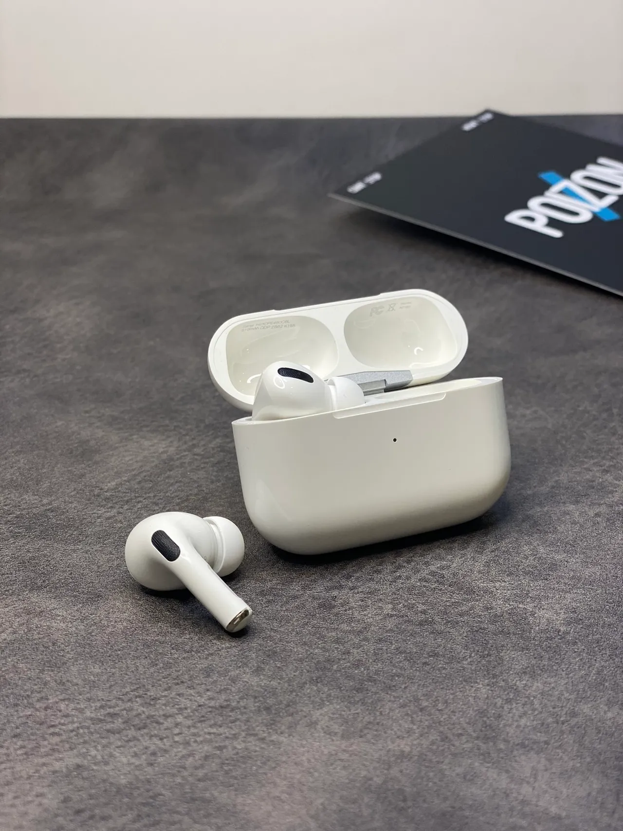 Apple AirPods Pro White Stemless Glossy TWS Earbuds 6