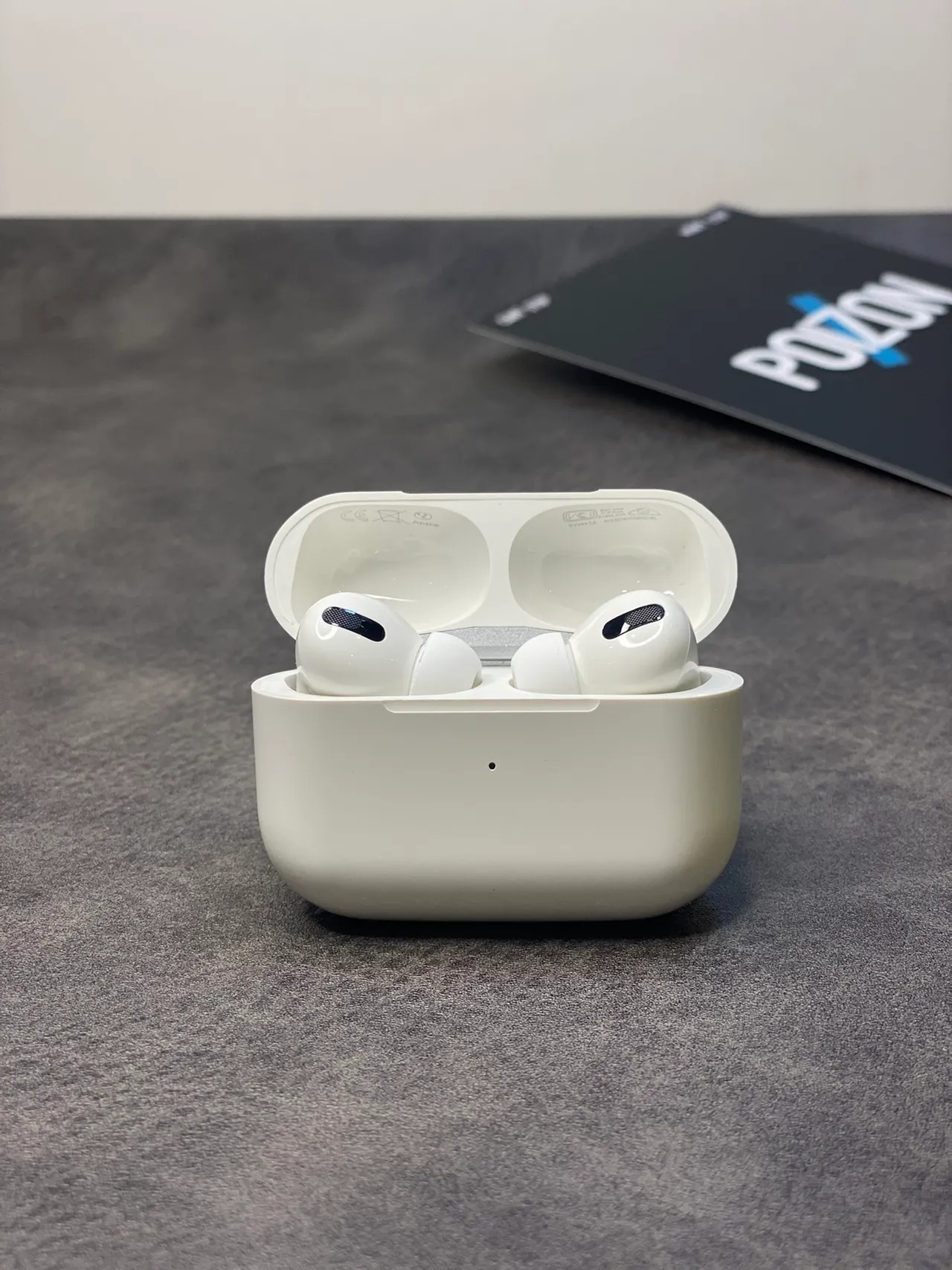 Apple AirPods Pro White Stemless Glossy TWS Earbuds 9