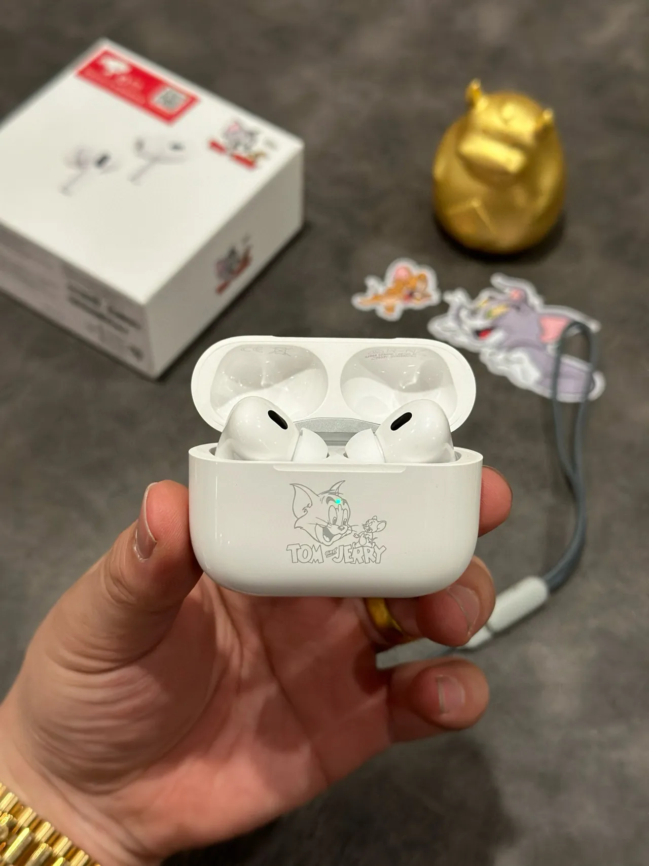 Apple أبيض رمادي تصميم ساقي إنهاء مطفي TWS سماعات أذن 9