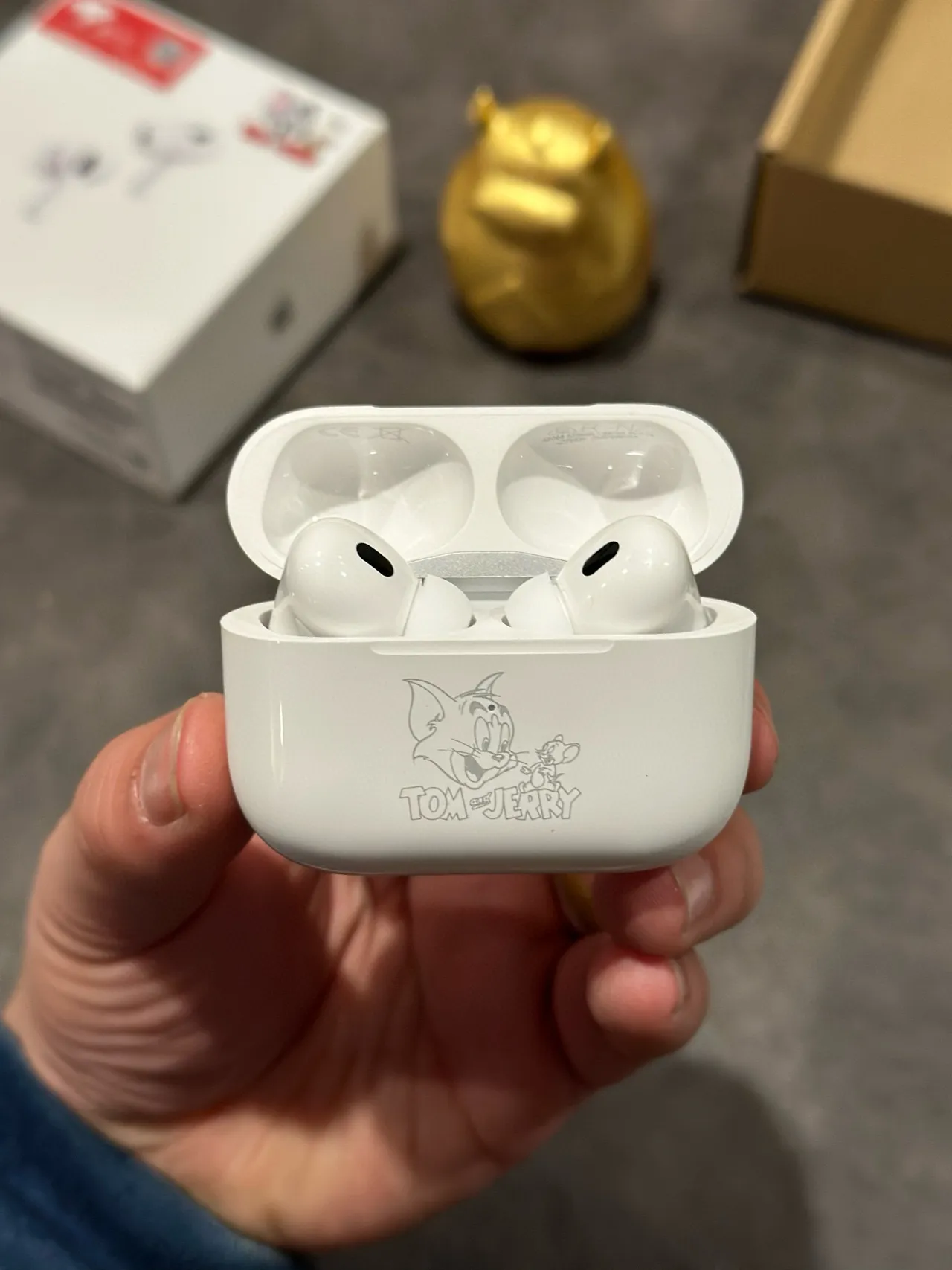 Apple أبيض رمادي تصميم ساقي إنهاء مطفي TWS سماعات أذن 11