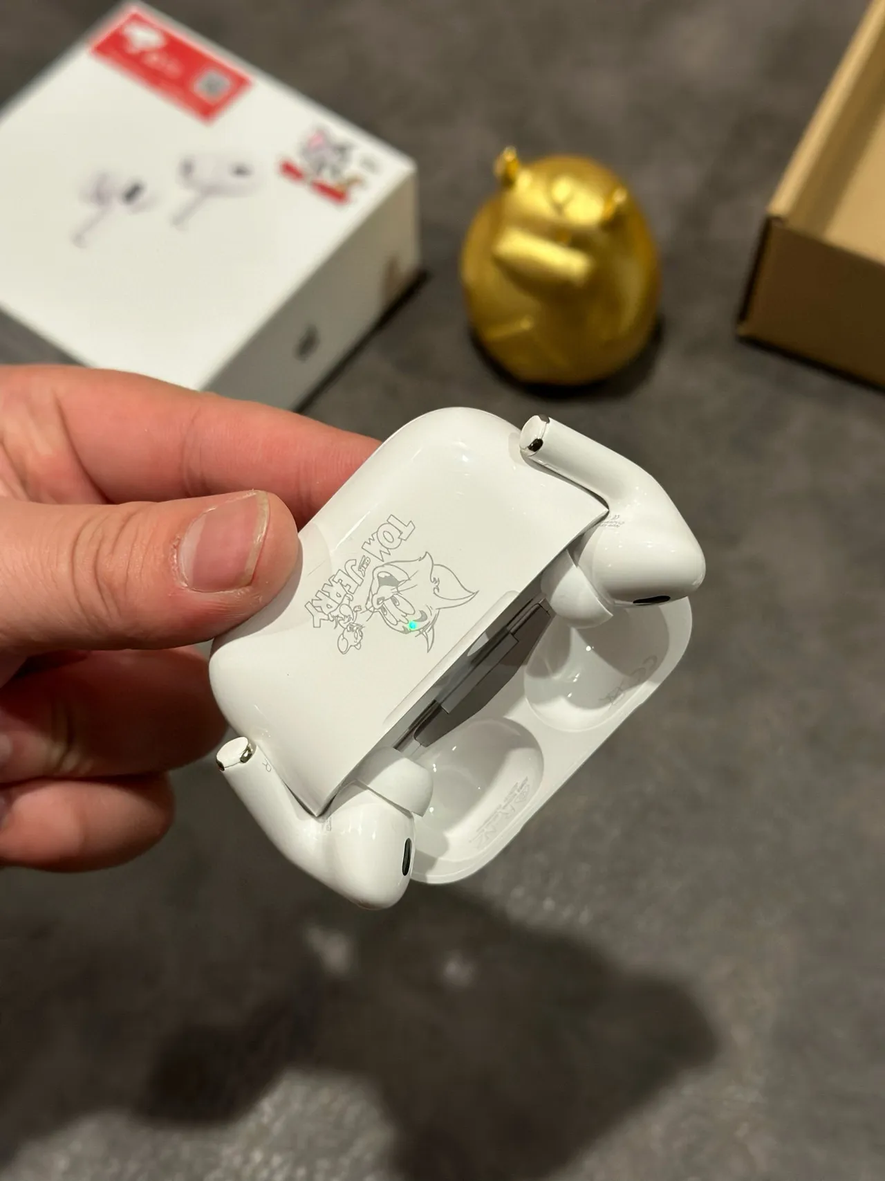 Apple أبيض رمادي تصميم ساقي إنهاء مطفي TWS سماعات أذن 12