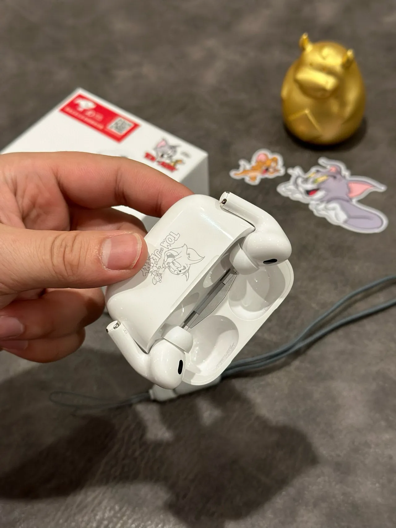 Apple أبيض رمادي تصميم ساقي إنهاء مطفي TWS سماعات أذن 15