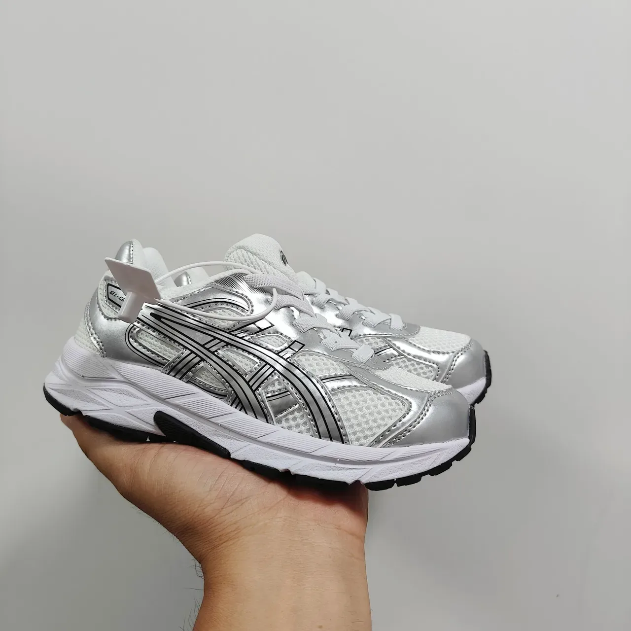 ASICS Noir Bleu Baskets Lifestyle Basse en Mesh et Synthétique 18